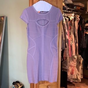 Bebe lilac short sleeve bodycon dress with keyhole front and back zip closure